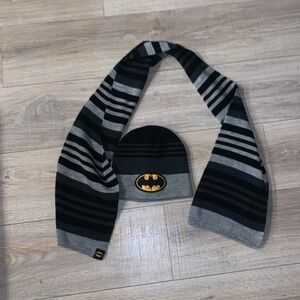 DC Comics Batman Scarf Beanie Black Gray Bat Logo Stripes Set